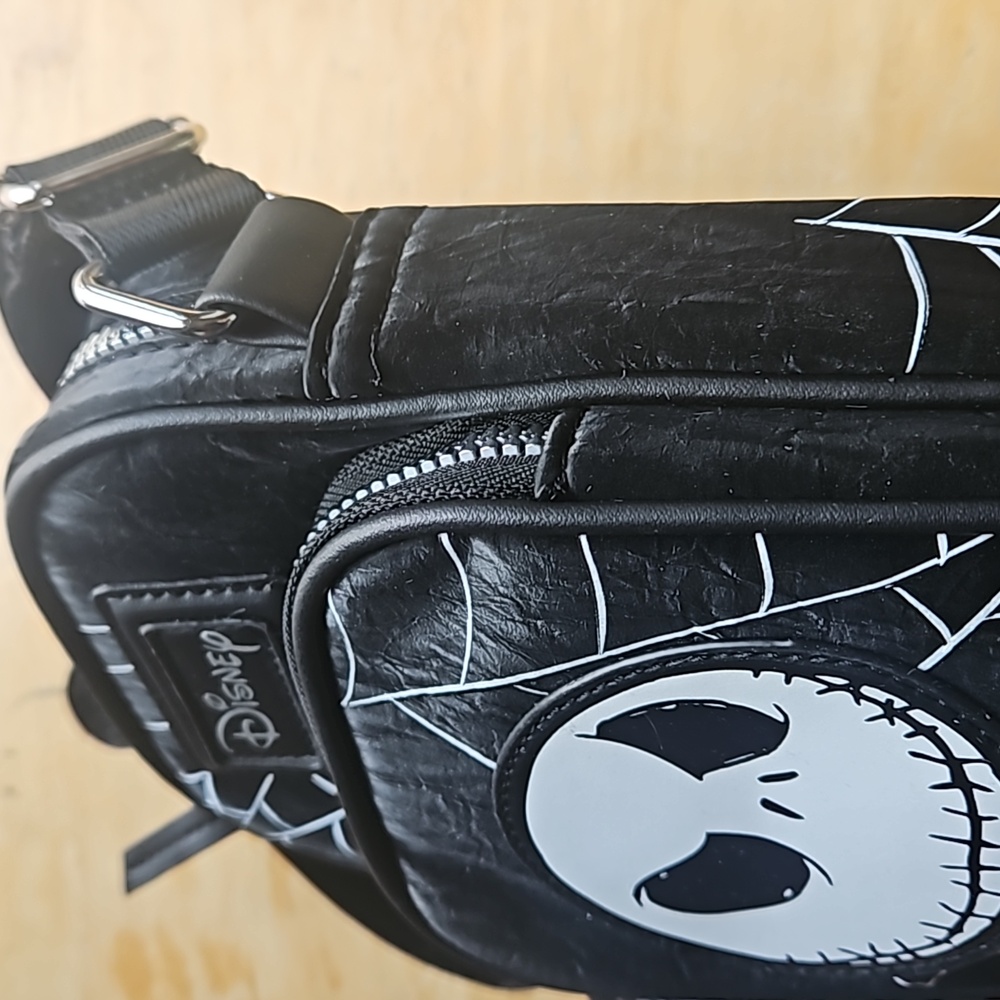 DISNEY NIGHTMARE BEFORE CHRISTMAS CELLPHONE BAG - Picture 4 of 12
